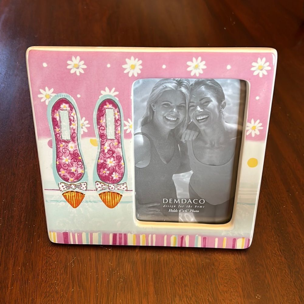 Demdaco ceramic “shoe” picture frame 4 X 6 photo New